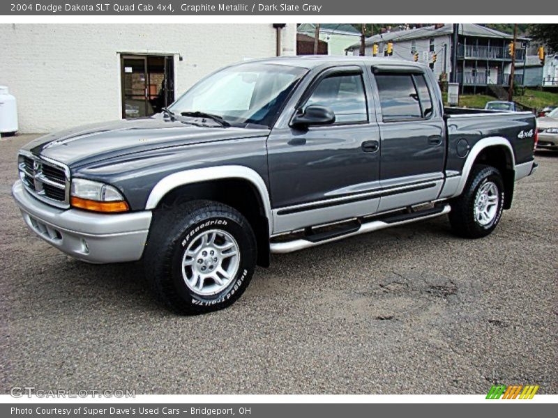 Front 3/4 View of 2004 Dakota SLT Quad Cab 4x4