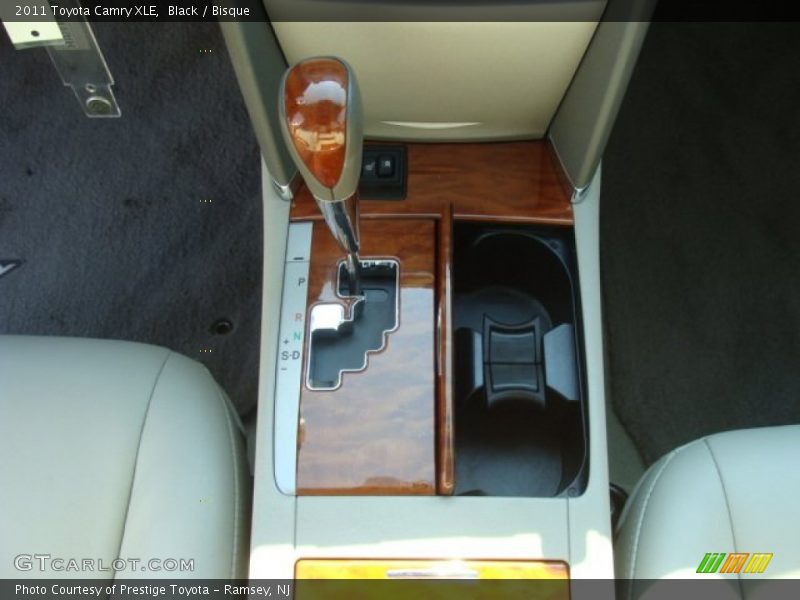 Black / Bisque 2011 Toyota Camry XLE