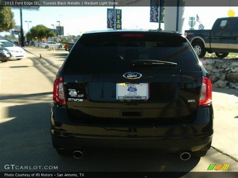 Tuxedo Black Metallic / Medium Light Stone 2013 Ford Edge SEL