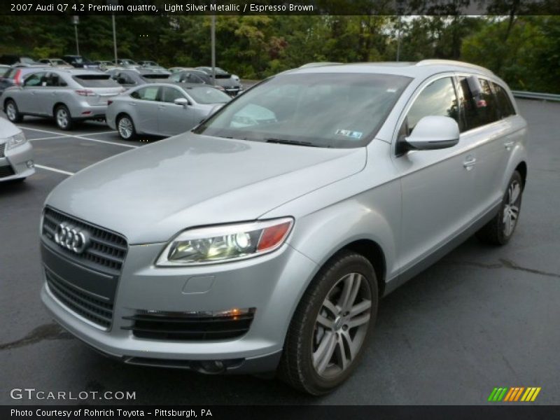 Front 3/4 View of 2007 Q7 4.2 Premium quattro