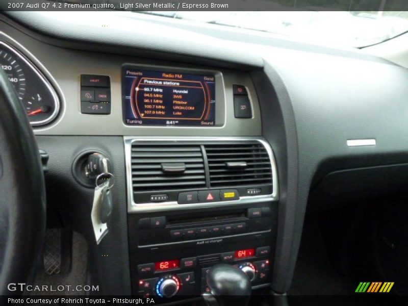Light Silver Metallic / Espresso Brown 2007 Audi Q7 4.2 Premium quattro