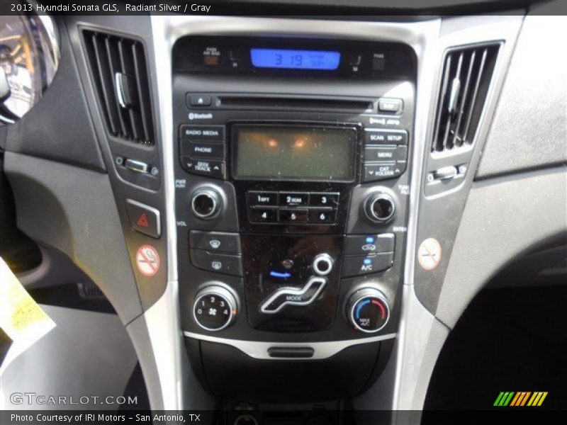 Radiant Silver / Gray 2013 Hyundai Sonata GLS