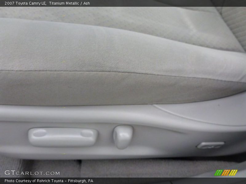 Titanium Metallic / Ash 2007 Toyota Camry LE