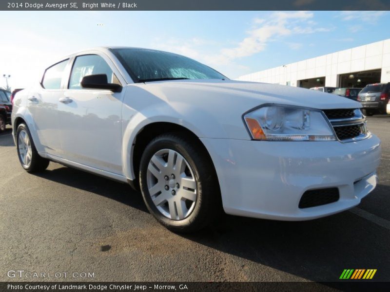 Bright White / Black 2014 Dodge Avenger SE