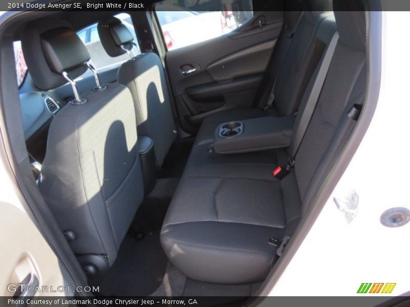 Bright White / Black 2014 Dodge Avenger SE