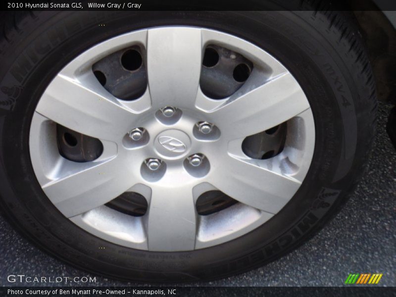 Willow Gray / Gray 2010 Hyundai Sonata GLS