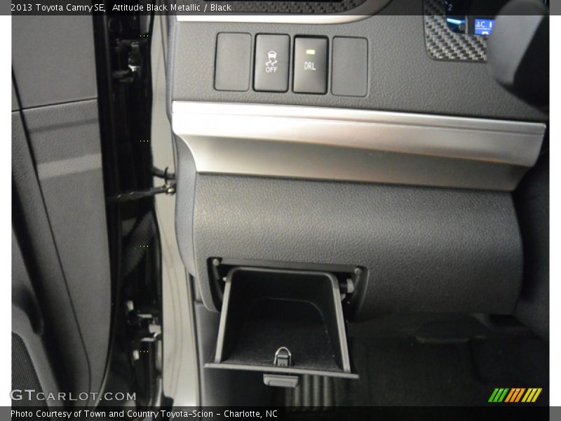 Attitude Black Metallic / Black 2013 Toyota Camry SE