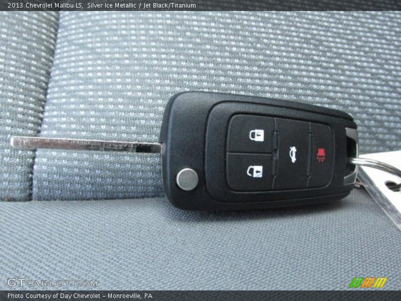 Silver Ice Metallic / Jet Black/Titanium 2013 Chevrolet Malibu LS