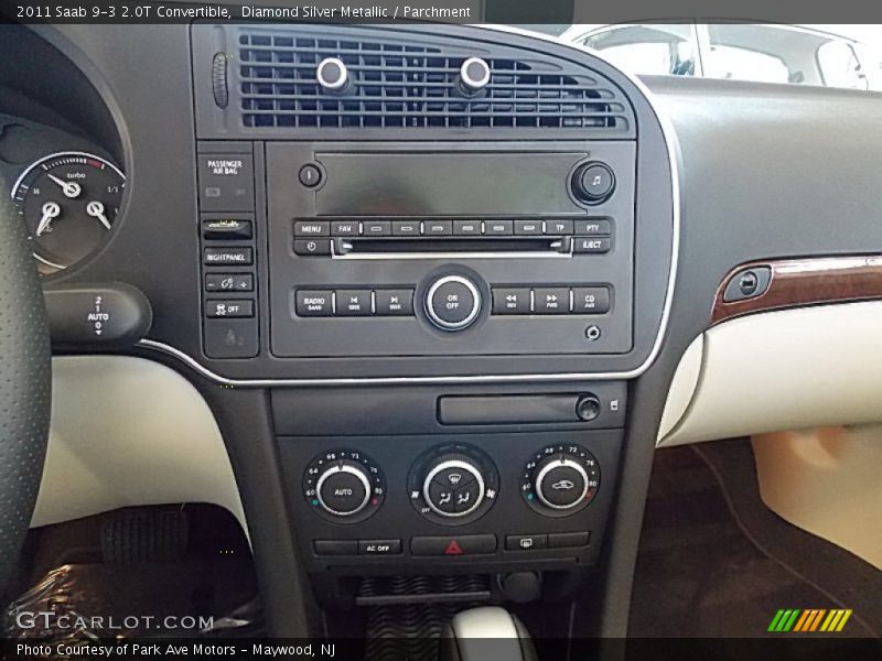 Diamond Silver Metallic / Parchment 2011 Saab 9-3 2.0T Convertible