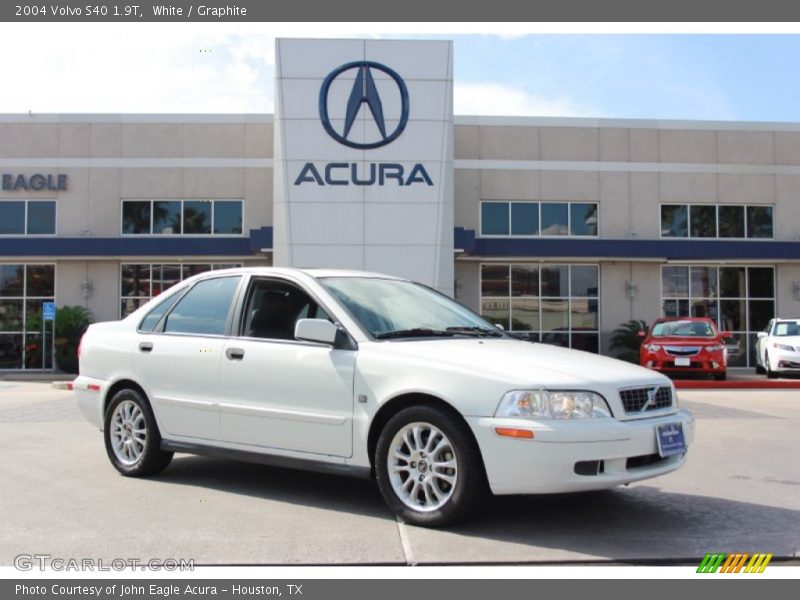 White / Graphite 2004 Volvo S40 1.9T