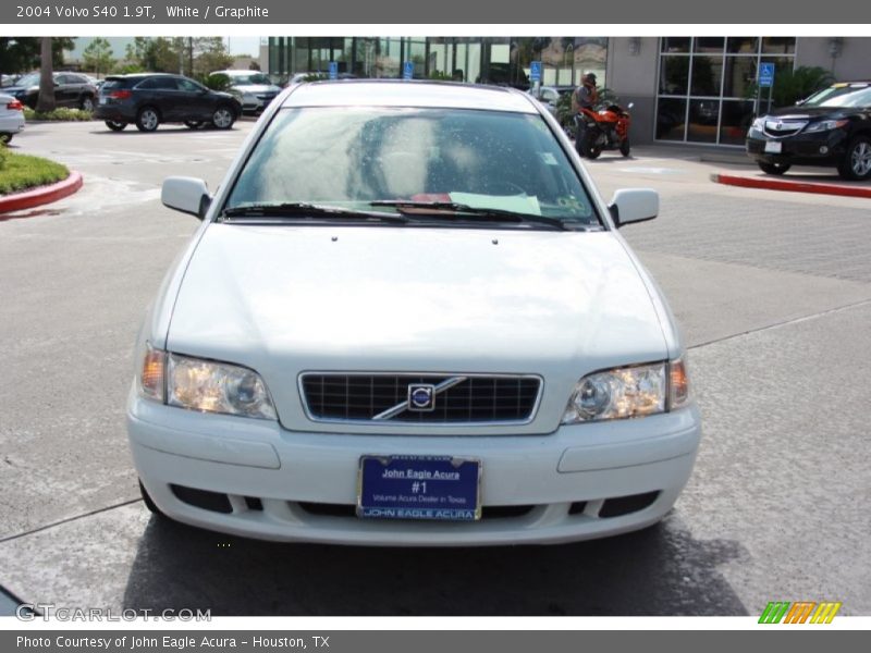 White / Graphite 2004 Volvo S40 1.9T