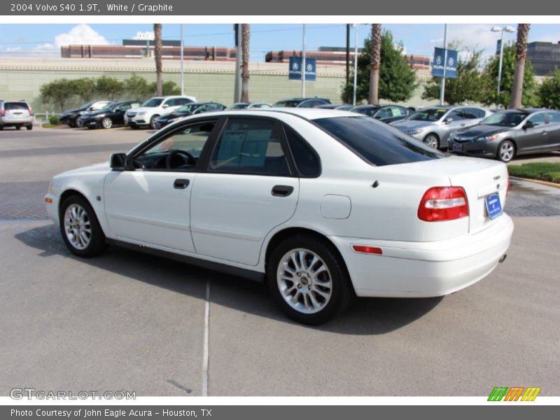 White / Graphite 2004 Volvo S40 1.9T