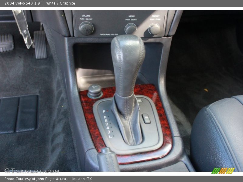 White / Graphite 2004 Volvo S40 1.9T