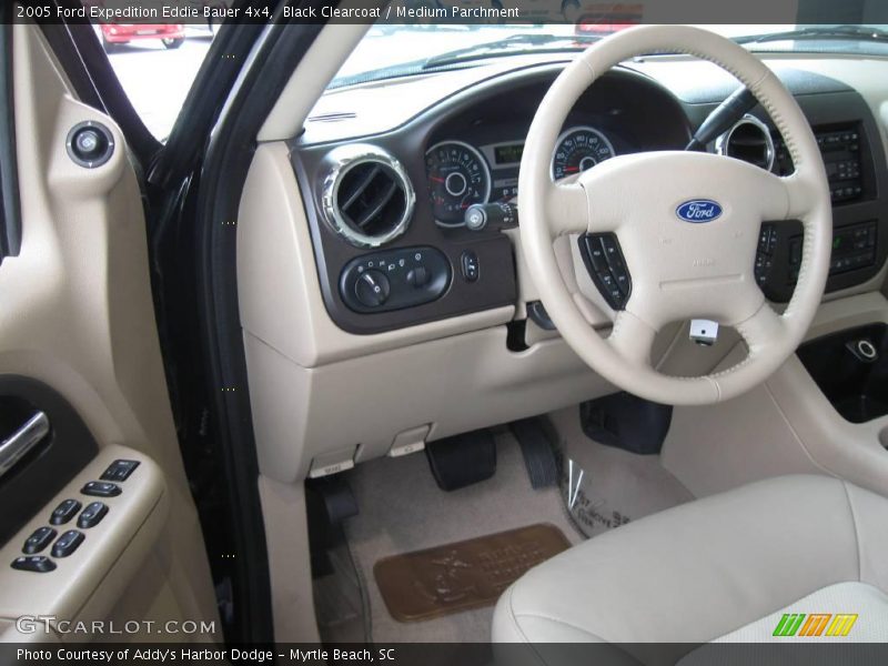 Black Clearcoat / Medium Parchment 2005 Ford Expedition Eddie Bauer 4x4