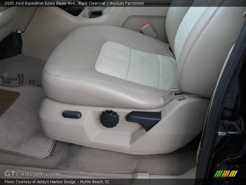 Black Clearcoat / Medium Parchment 2005 Ford Expedition Eddie Bauer 4x4