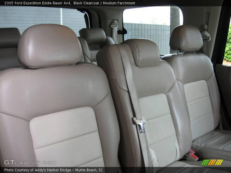 Black Clearcoat / Medium Parchment 2005 Ford Expedition Eddie Bauer 4x4