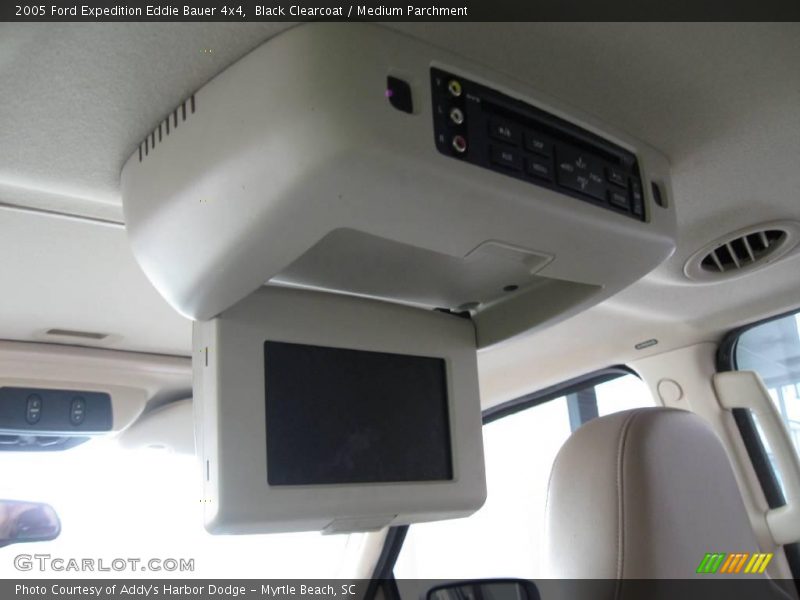 Black Clearcoat / Medium Parchment 2005 Ford Expedition Eddie Bauer 4x4