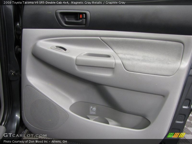 Magnetic Gray Metallic / Graphite Gray 2009 Toyota Tacoma V6 SR5 Double Cab 4x4