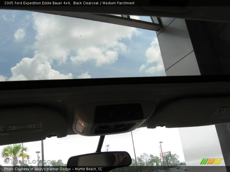 Black Clearcoat / Medium Parchment 2005 Ford Expedition Eddie Bauer 4x4
