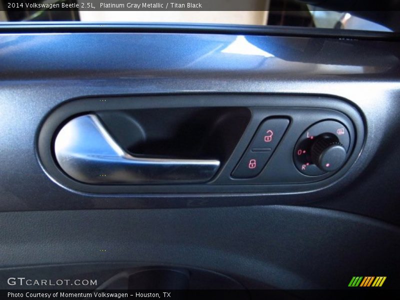 Platinum Gray Metallic / Titan Black 2014 Volkswagen Beetle 2.5L