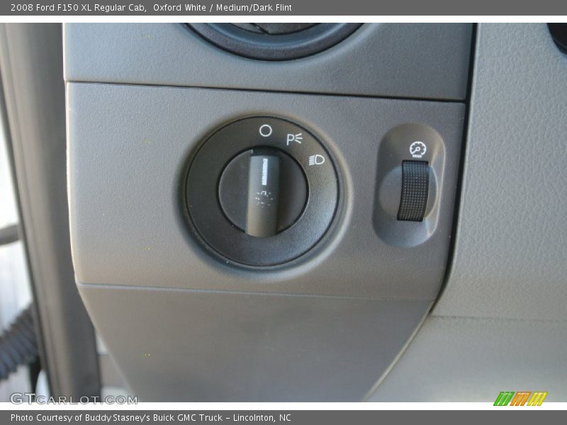 Oxford White / Medium/Dark Flint 2008 Ford F150 XL Regular Cab