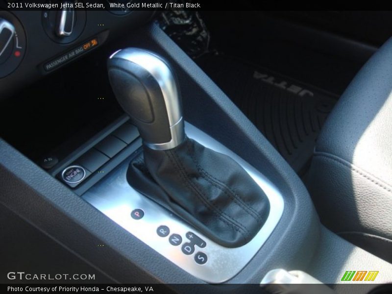 White Gold Metallic / Titan Black 2011 Volkswagen Jetta SEL Sedan