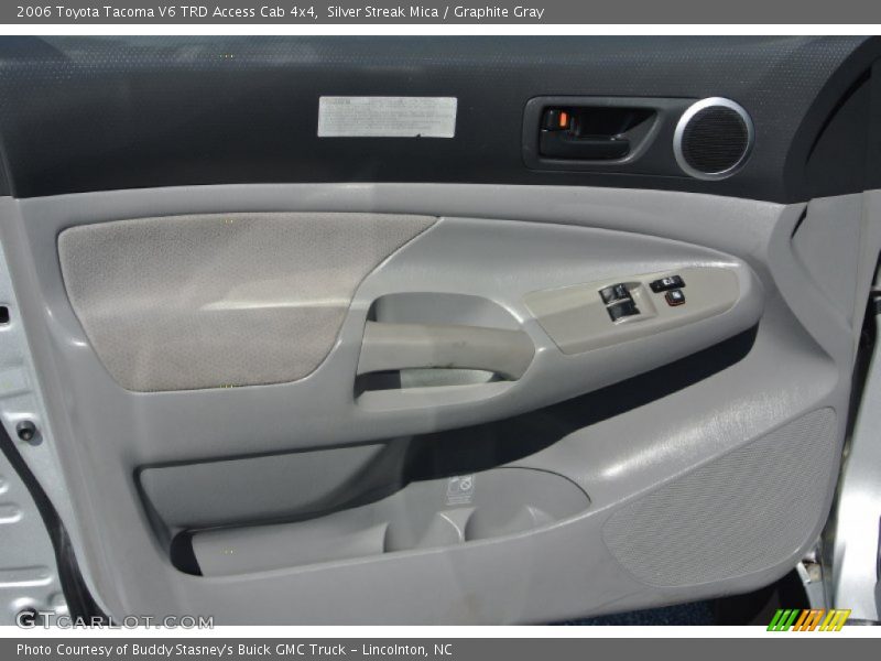 Silver Streak Mica / Graphite Gray 2006 Toyota Tacoma V6 TRD Access Cab 4x4
