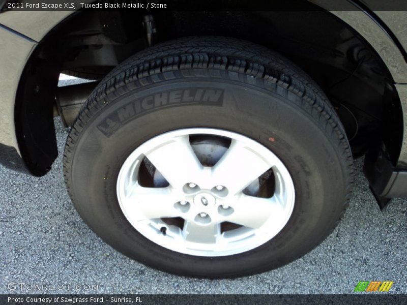 Tuxedo Black Metallic / Stone 2011 Ford Escape XLS