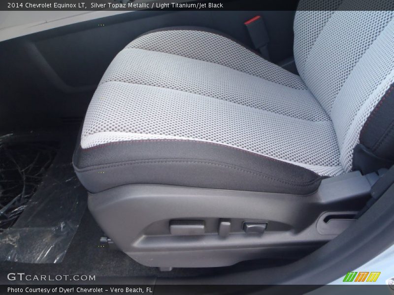 Silver Topaz Metallic / Light Titanium/Jet Black 2014 Chevrolet Equinox LT