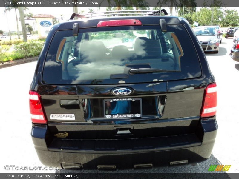 Tuxedo Black Metallic / Stone 2011 Ford Escape XLS