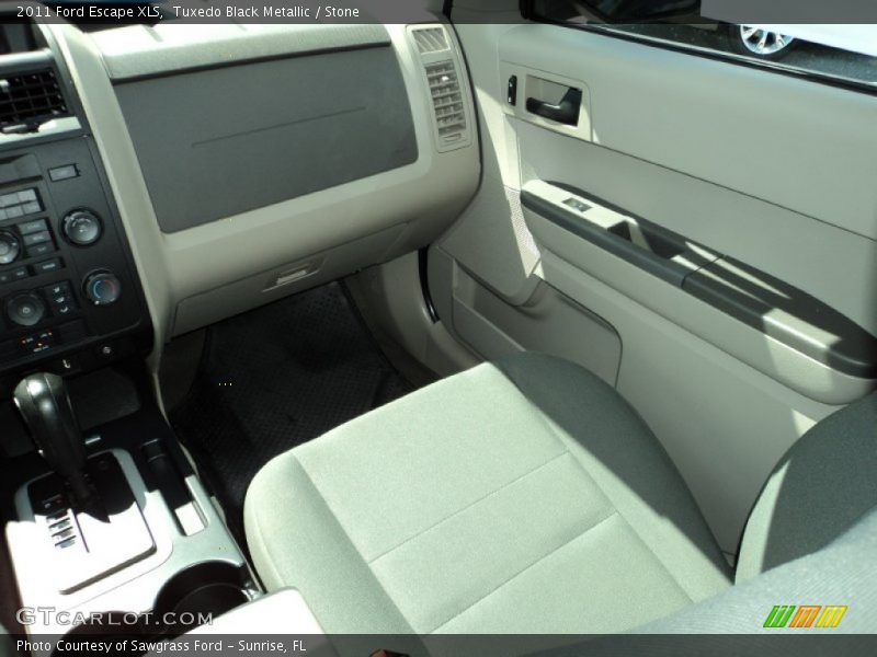 Tuxedo Black Metallic / Stone 2011 Ford Escape XLS