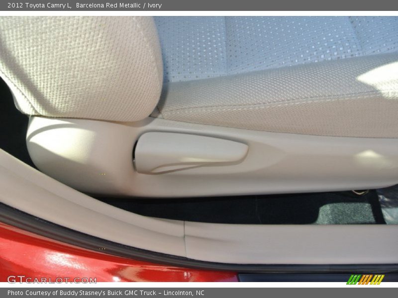 Barcelona Red Metallic / Ivory 2012 Toyota Camry L