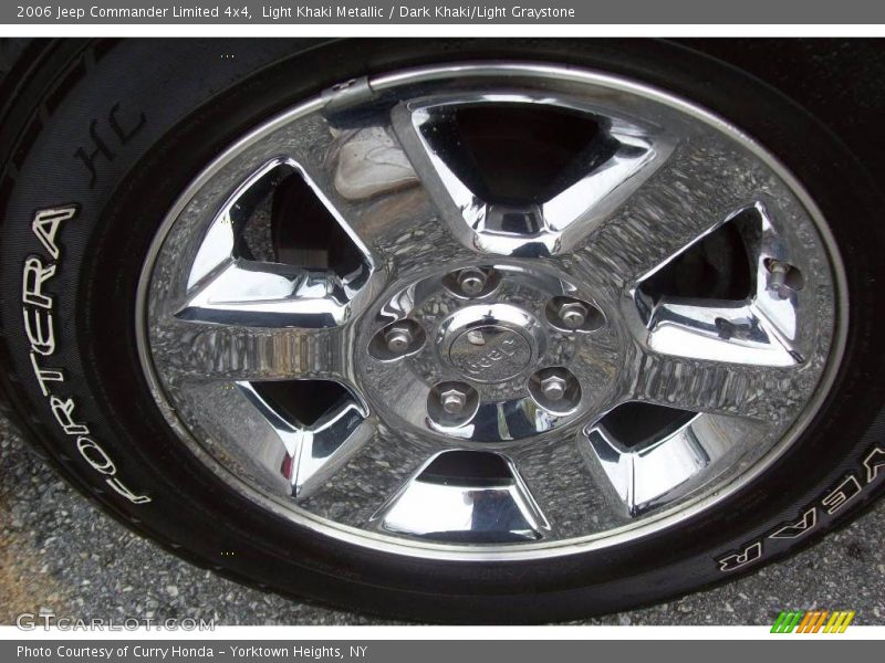 Light Khaki Metallic / Dark Khaki/Light Graystone 2006 Jeep Commander Limited 4x4