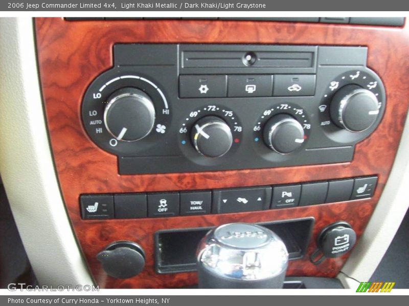 Light Khaki Metallic / Dark Khaki/Light Graystone 2006 Jeep Commander Limited 4x4