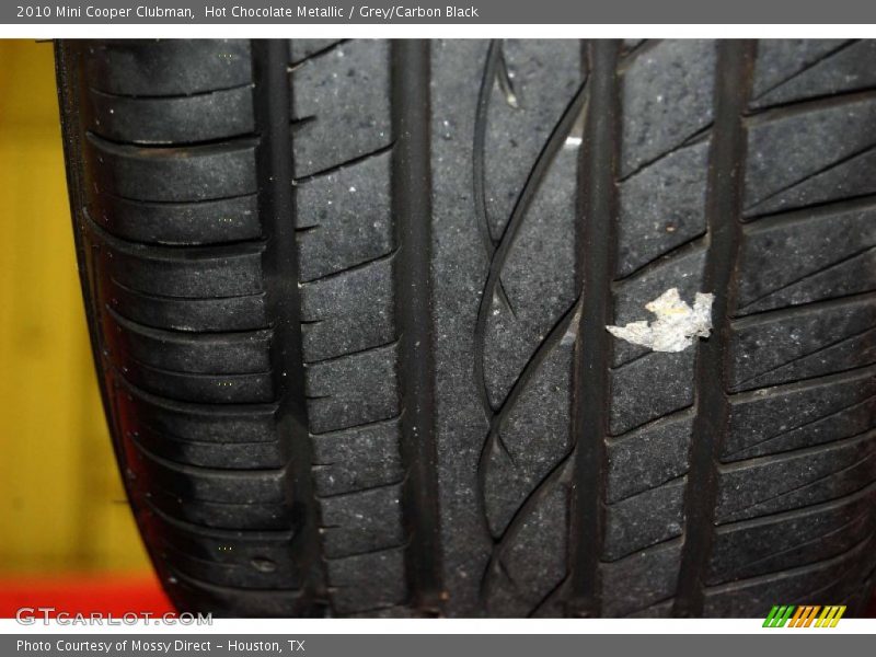 Hot Chocolate Metallic / Grey/Carbon Black 2010 Mini Cooper Clubman