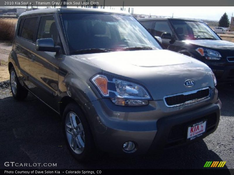 Titanium Gray / Black Soul Logo Cloth 2010 Kia Soul +