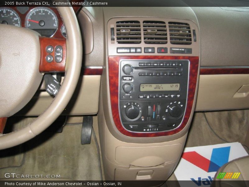 Cashmere Metallic / Cashmere 2005 Buick Terraza CXL