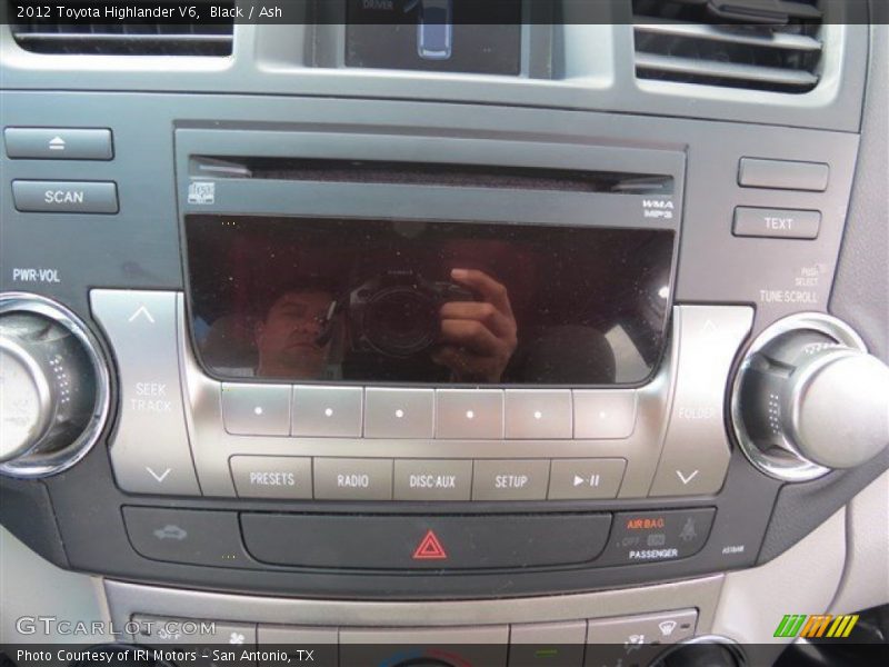 Black / Ash 2012 Toyota Highlander V6