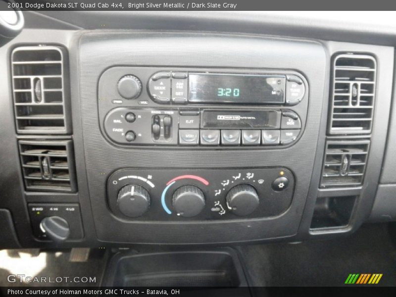 Bright Silver Metallic / Dark Slate Gray 2001 Dodge Dakota SLT Quad Cab 4x4