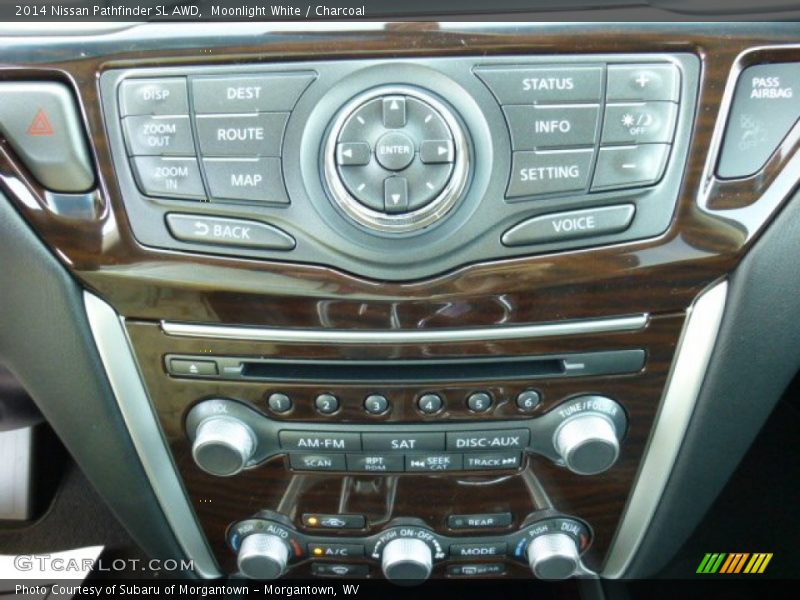 Moonlight White / Charcoal 2014 Nissan Pathfinder SL AWD