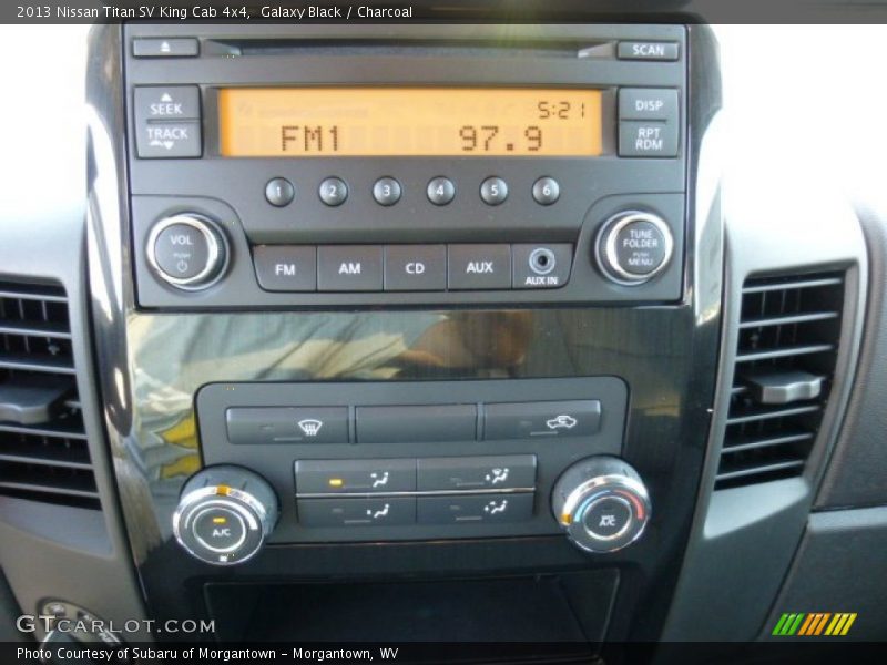 Galaxy Black / Charcoal 2013 Nissan Titan SV King Cab 4x4