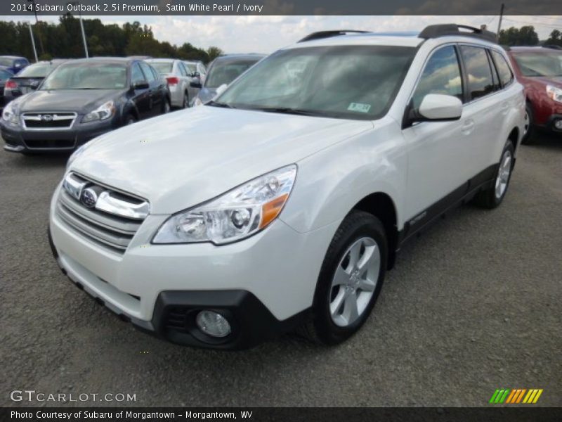 Front 3/4 View of 2014 Outback 2.5i Premium