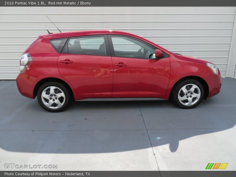 Red Hot Metallic / Ebony 2010 Pontiac Vibe 1.8L