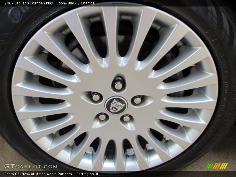  2007 XJ Vanden Plas Wheel