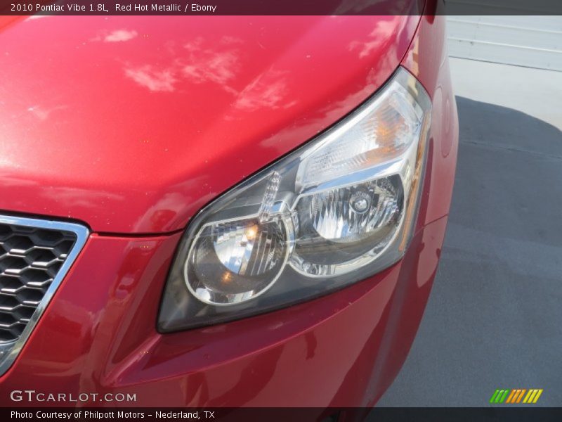 Red Hot Metallic / Ebony 2010 Pontiac Vibe 1.8L