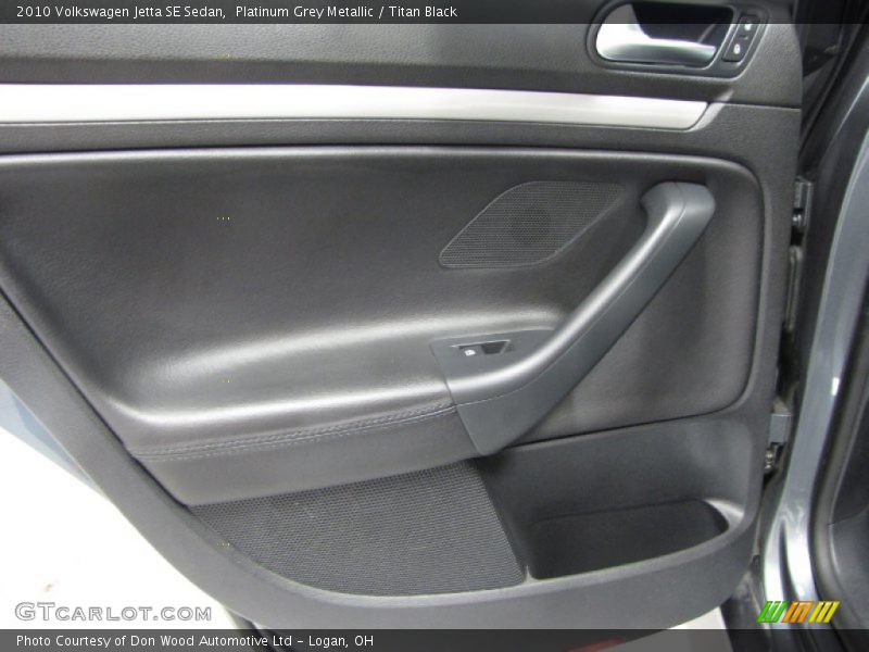Platinum Grey Metallic / Titan Black 2010 Volkswagen Jetta SE Sedan