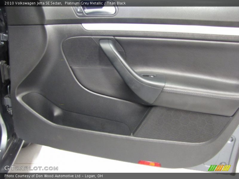Platinum Grey Metallic / Titan Black 2010 Volkswagen Jetta SE Sedan