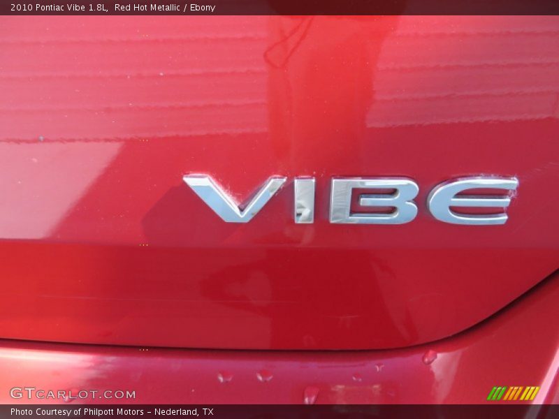 Red Hot Metallic / Ebony 2010 Pontiac Vibe 1.8L