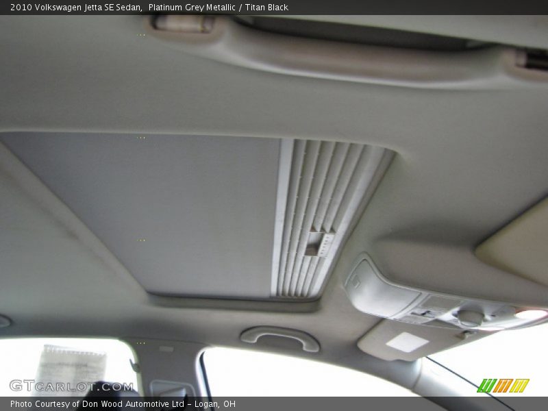 Platinum Grey Metallic / Titan Black 2010 Volkswagen Jetta SE Sedan