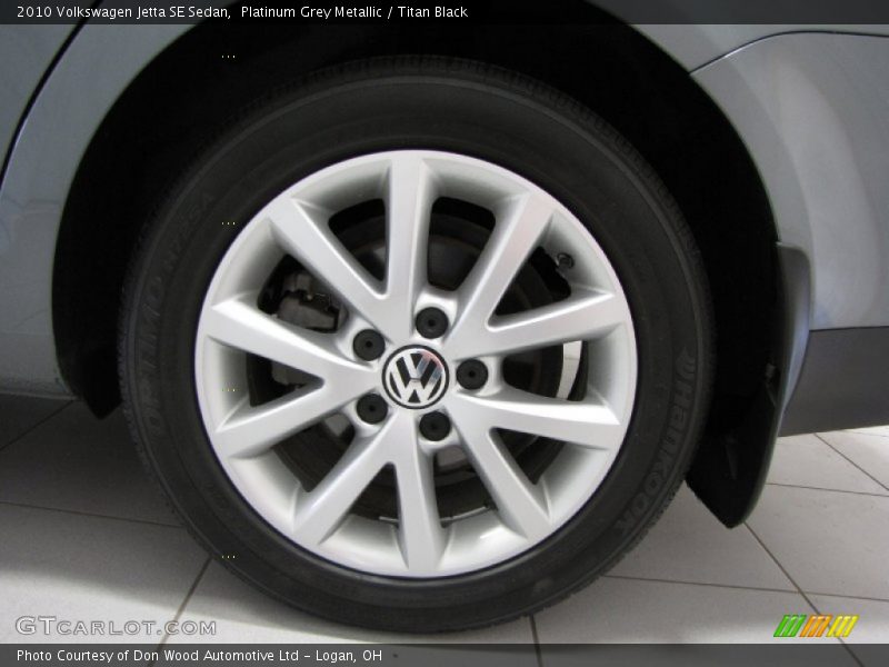 Platinum Grey Metallic / Titan Black 2010 Volkswagen Jetta SE Sedan